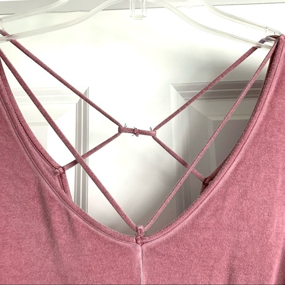 American Eagle Romper Deep Blush Pink Soft Stretchy Shorts Open Back Women sz XS - Picture 4 of 9